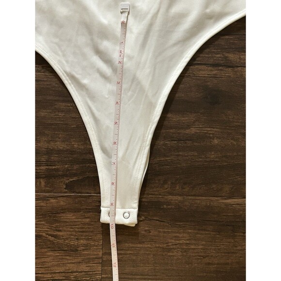 Forever 21 Women's White Halther Bodysuit Size M Pre-Owned - Picture 6 of 12